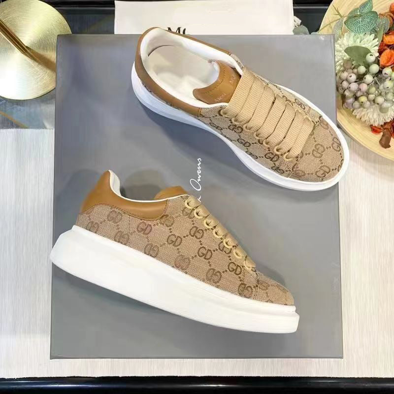 Embroidered white sneakers for couples, canvas shoes with thick soles 1025082501