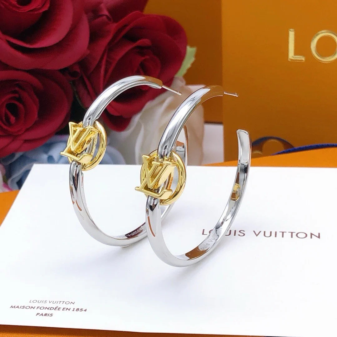 Fashion and versatile new earrings 1024052710