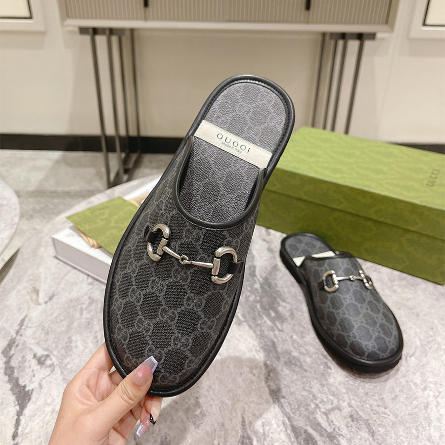 GC couple slippers-01
