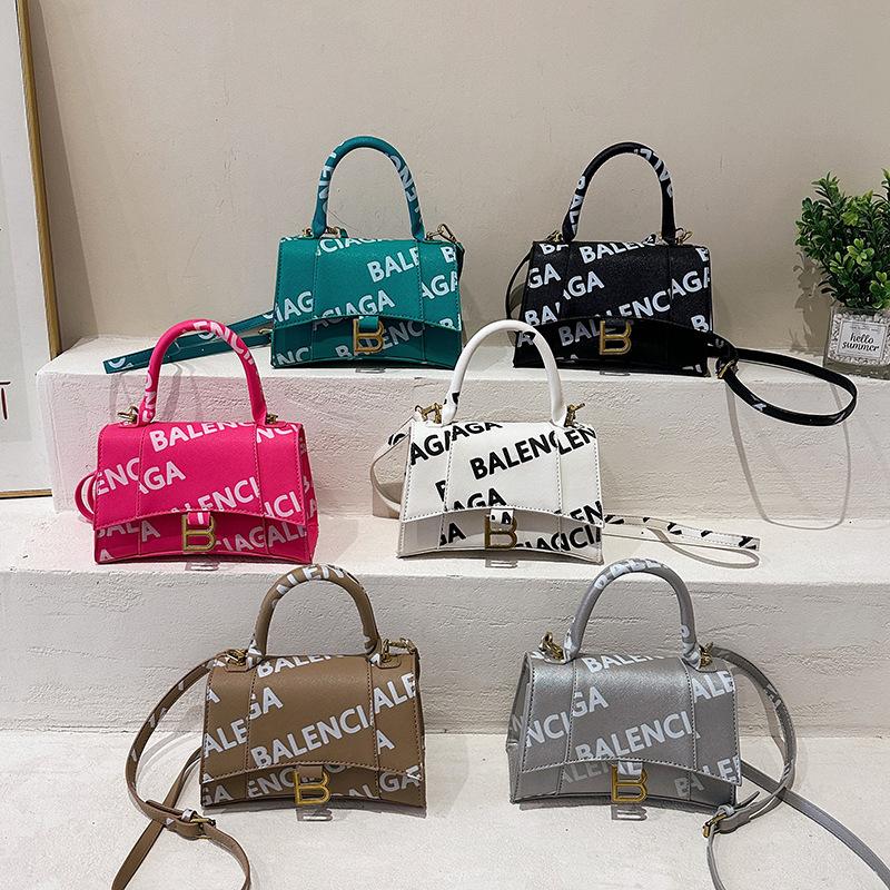 High-grade Texture Letter Hourglass Bag Single-shoulder Portable Crossbody Fashion Bag 1024041102
