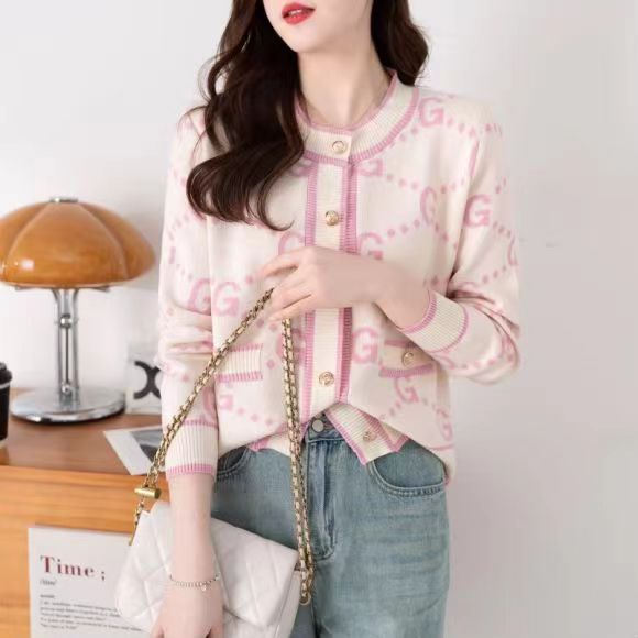 Jacquard Alphabet Knit Crew Neck Long Sleeve 1025090307