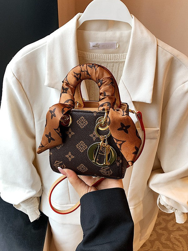Stylish versatile shoulder bag 1025090510