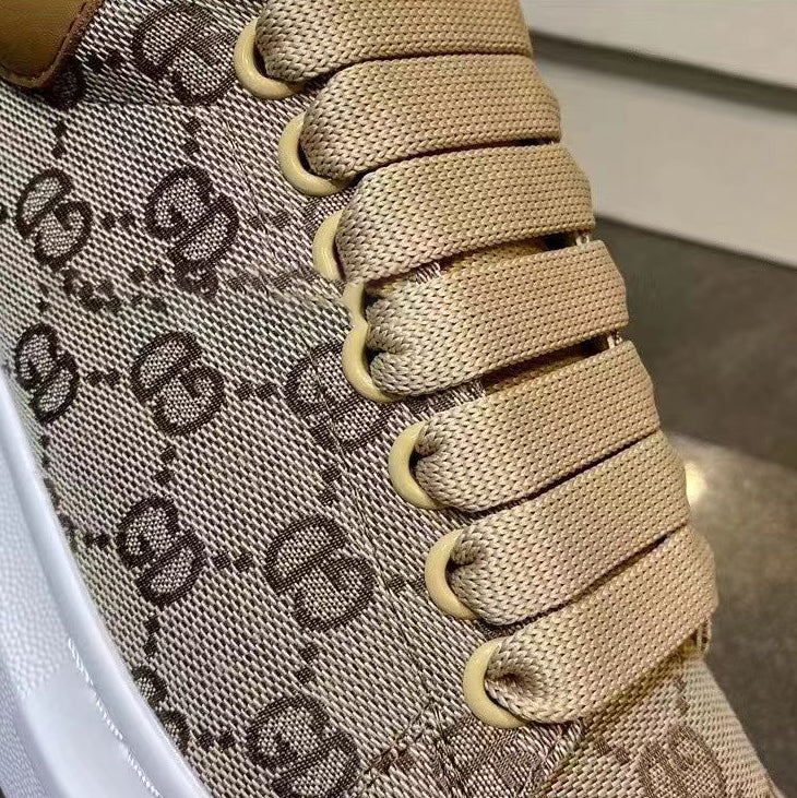 Embroidered white sneakers for couples, canvas shoes with thick soles 1025082501