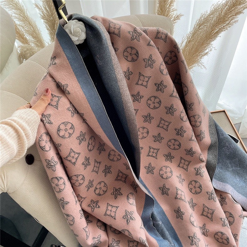 Luxurious and sophisticated cashmere jacquard shawl scarf 1025082206